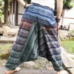 Barevné harémové kalhoty – Univerzální volné kalhoty na menší postavu