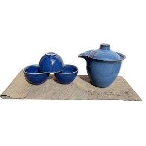 Gaiwan s miskami v cestovním obalu – Moderní čajový set leskle modrý